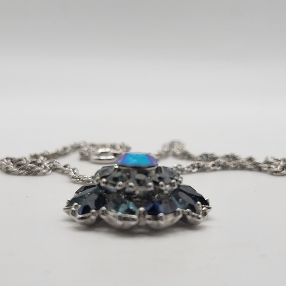 VTG "Crown" Trifari Pendant Necklace | Siver Tone, Shades of Blue | SIGNED - Picture 5 of 8